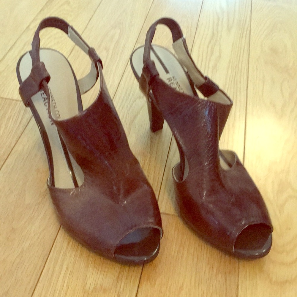 Brown Kenneth Cole reaction heels